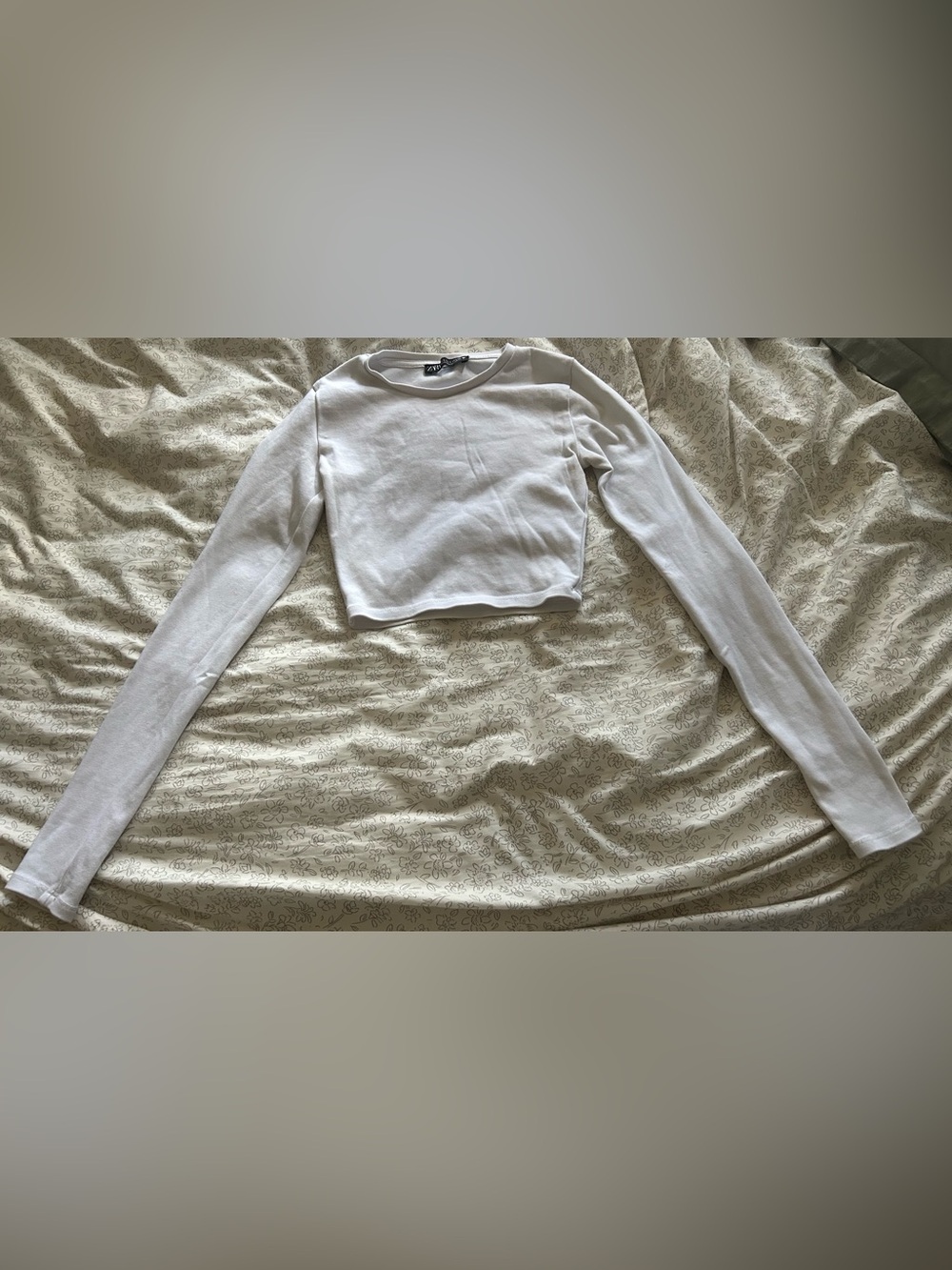 Zara White Crewneck Cropped Sweater